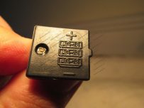 Pest-Stop bark trainer - battery polarity is hard to see Pest-Stop bark trainer - battery polarity is hard to see