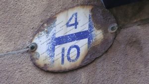 Blue Hydrant marker sign